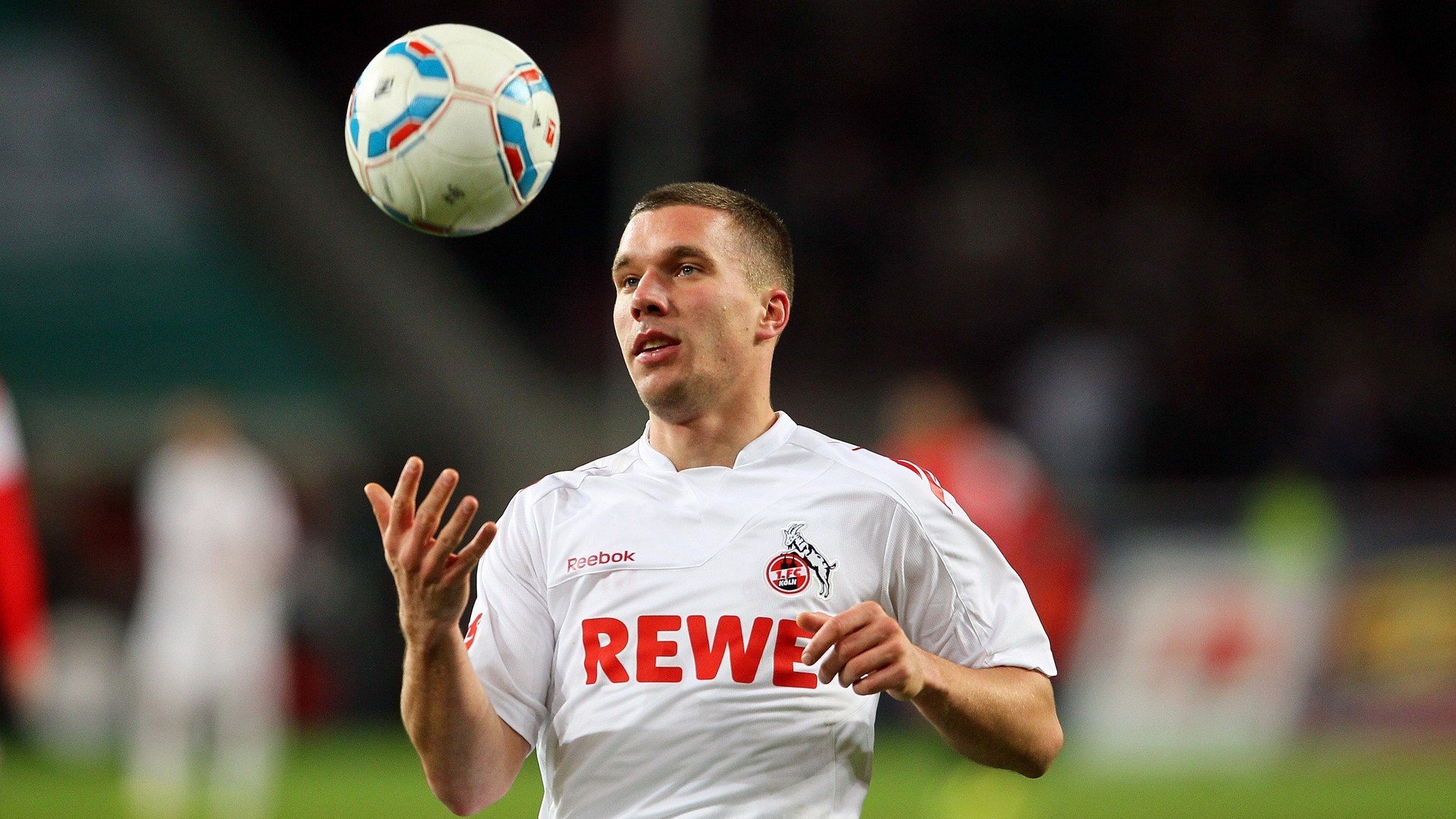 跨越球台的震撼,中国队完胜德国队,奥恰洛夫惊艳四座的启示